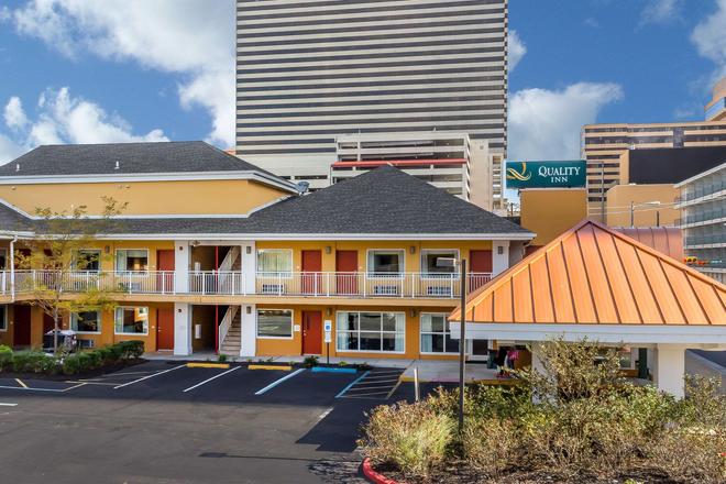 Quality Inn Flamingo 48 1 4 6 Atlantic City Hotel Deals