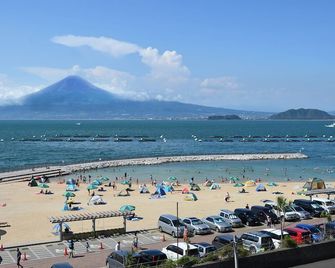 Hotel Sunvalley Izu-nagaoka Yuyukan - Izunokuni - Strand