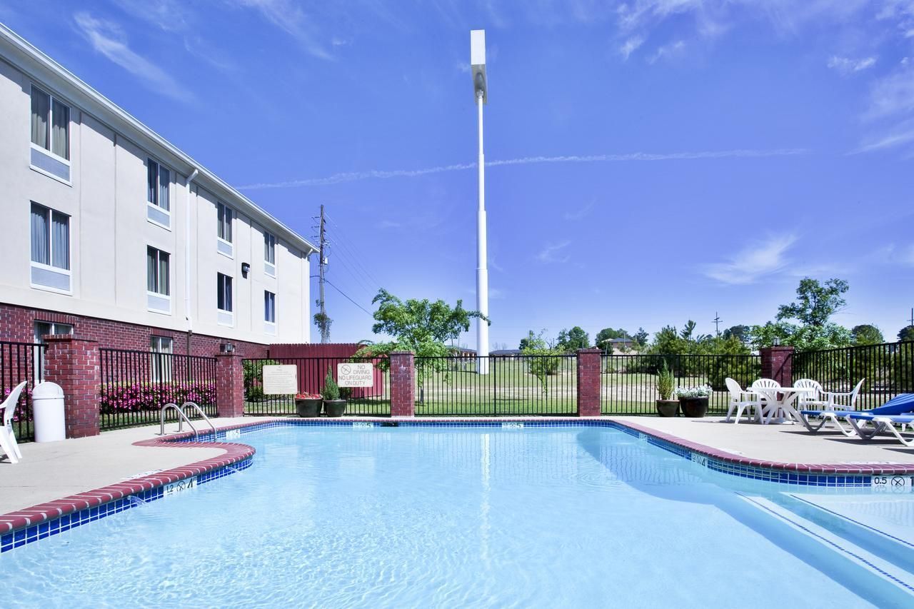 Comfort Inn and Suites Ruston-East - Ruston - Pool