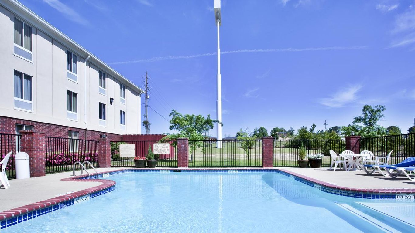 Comfort Inn and Suites Ruston-East