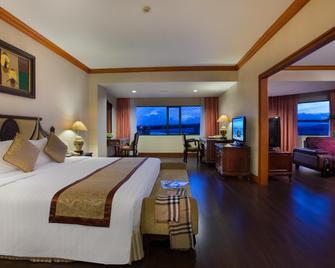 Halong Plaza Hotel - Ha Long - Bedroom