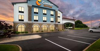 Comfort Suites Jackson I-40 - Jackson - Building