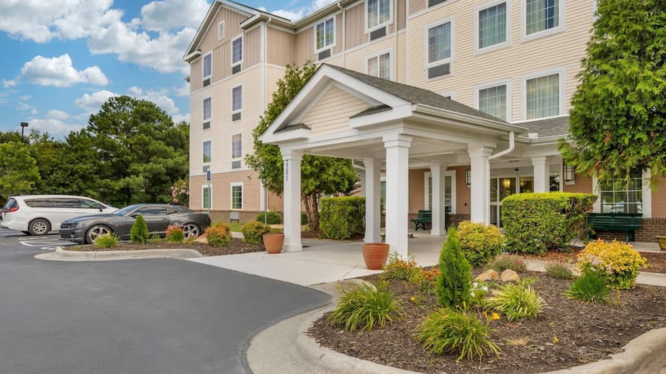 MainStay Suites Jacksonville near Camp Lejeune