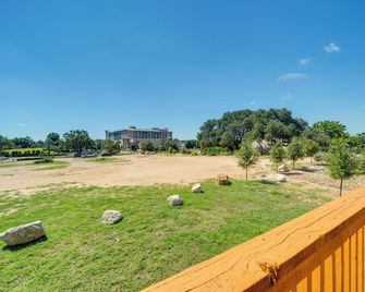 Townhome Near Lake Lbj W/ Deck & Patio! - Horseshoe Bay