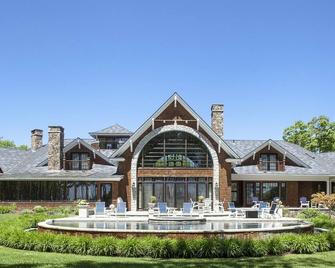 Exclusive Luxury Estate With Infinity Pool, Tennis Court, and Putting/Chipping - Kennebunkport - Bygning