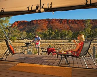 Squeakywindmill Boutique Tent B&B - Alice Springs