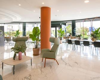 B&b Hotel Latina - Latina - Salónek