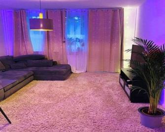 Private Room in the center of Hamburg - Hamburg - Living room