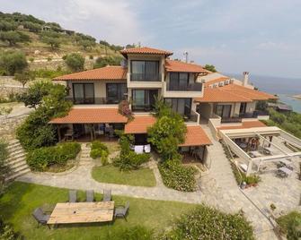 Thalassokipos - Vourvourou - Building