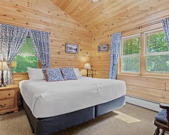 Lakefront Cabin With Beautiful Loft, Game Room, Views, Private Dock - Chestertown - Спальня
