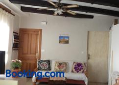 Apartamento Rural Castildetierra - Arguedas - Living room