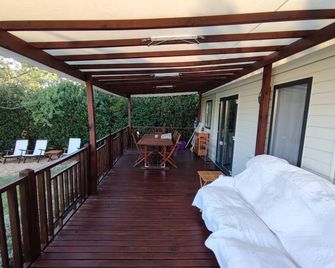 Plf Holidays - Corneilhan - Balcony