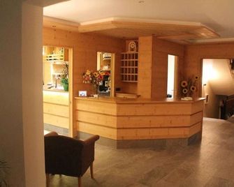 Hotel Piccola Baita - Molveno - Recepción