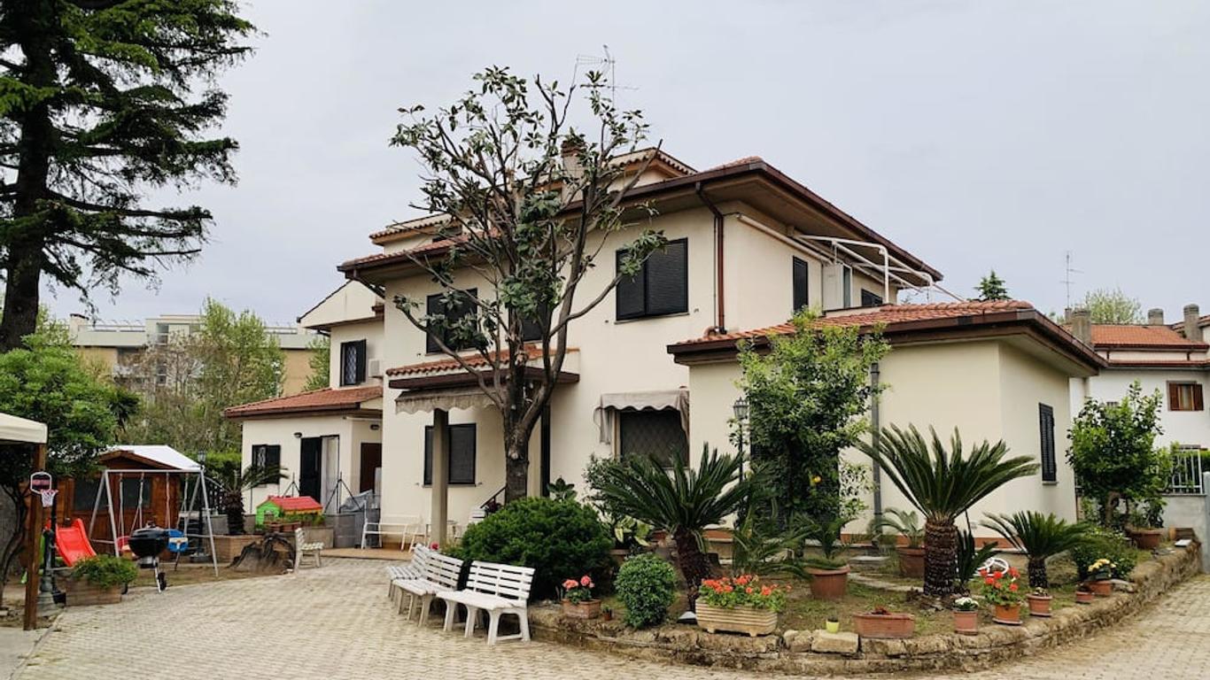 Guest House 32