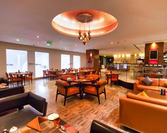 نزل هيلتون غاردن نيودلهي/ساكيت - نيو دلهي - مطعم