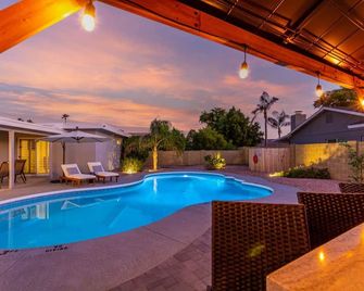 Cactus Glen Retreat Heated Pool Cabana Bar Gameroom - Scottsdale - Piscina