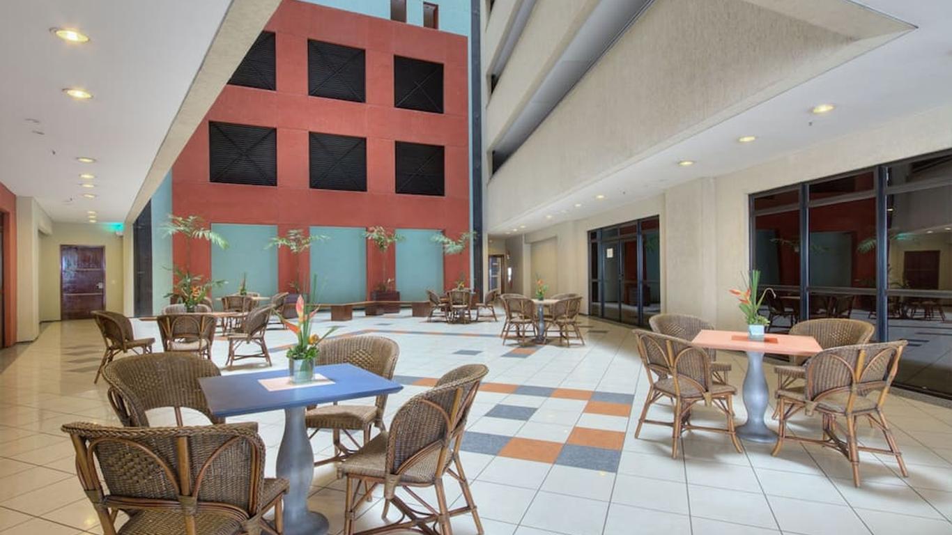 لايت بلازا هوتل