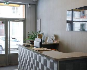 Hôtel de France - Boulogne-Billancourt - Front desk