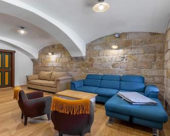 Vacation home Dolní Olešnice in Hostinné - 12 persons, 4 bedrooms - Hostinné - Lounge