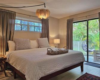 Flamingo Place - One block to Lauderdale Marine Center - 3 bedroom - 2 bath - King bed - Fort Lauderdale - Schlafzimmer
