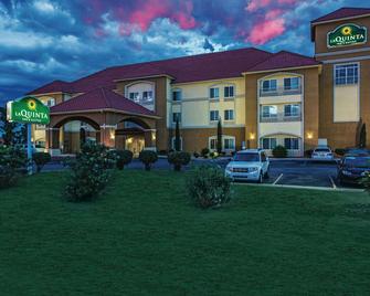 La Quinta Inn & Suites by Wyndham Deming - Deming - Building