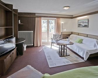 Hotel zum Hirschhaus - רופולדינג - סלון