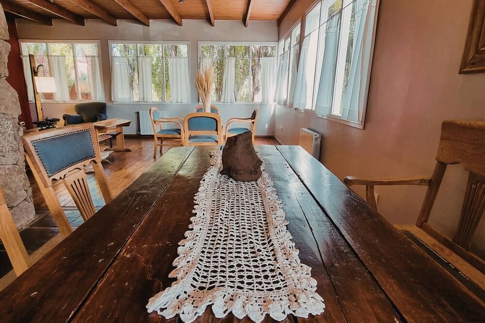 Hosteria Cauquenes De Nimez - אל קאלאפטה - חדר אוכל