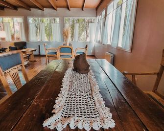 Hosteria Cauquenes De Nimez - אל קאלאפטה - חדר אוכל