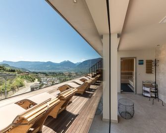 Hotel Tyrol - Scena