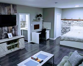 Cozy studio in the heart of the city - Oshawa