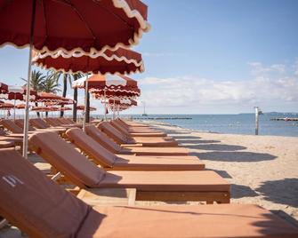 Holiday Inn Nice - Saint Laurent Du Var By IHG - Saint-Laurent-du-Var - Beach