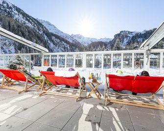Kinder- & Gletscherhotel Hintertuxerhof - Tux - Balcón