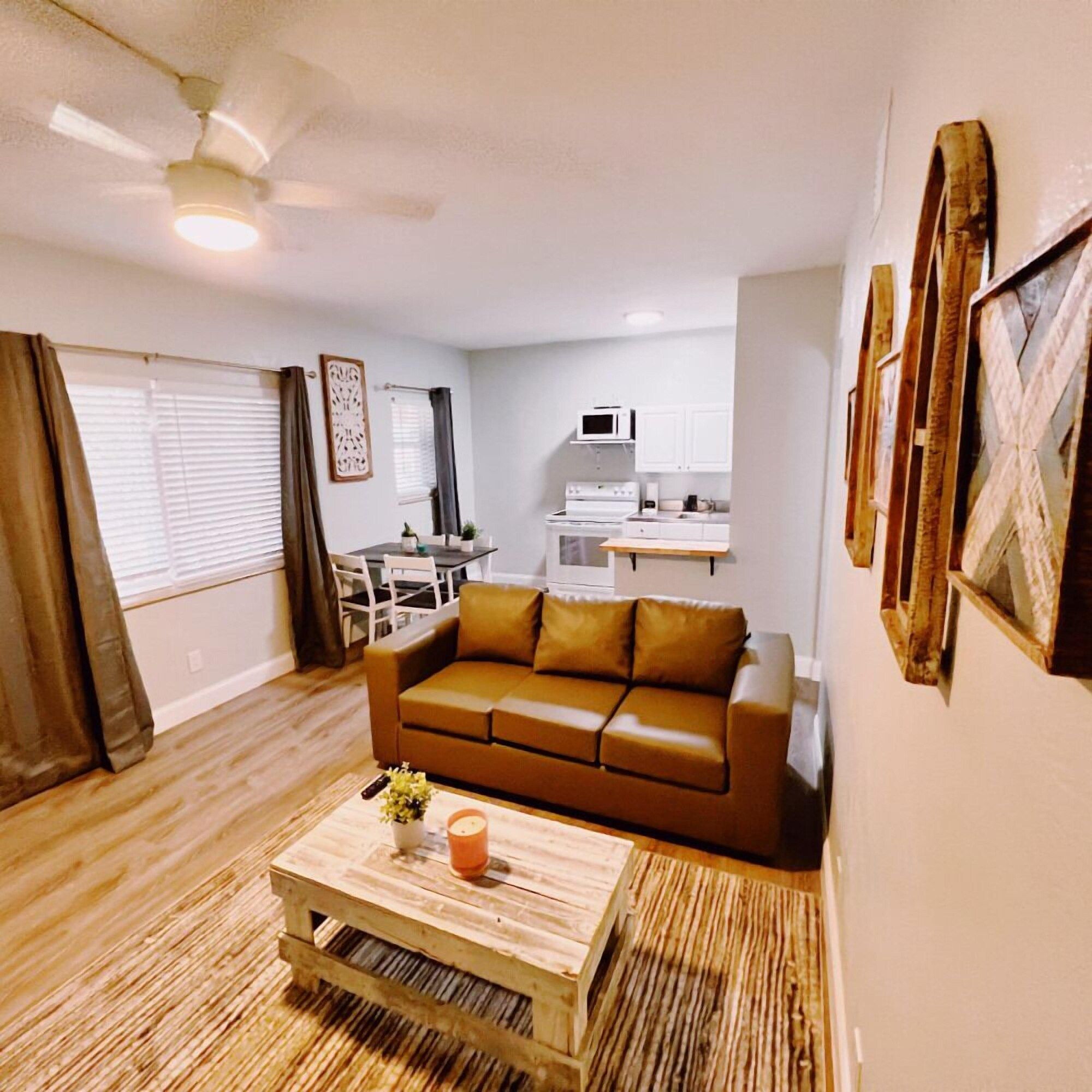 ذا ليوارد أبارتمنتس باي لوكل - فورت لاودردال - غرفة معيشة