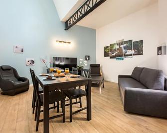 Le Zen, Appartement Avec Fauteuil Massant! - Tourcoing - Salle à manger