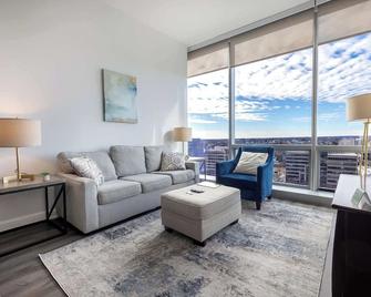 Luxury 2 BR Apt with Gym - Stamford - Living room