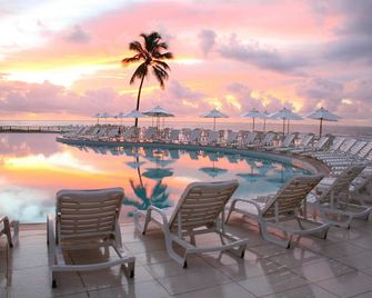 ماكاي ريزورت آول إنكلوسيف كونفينشن - أراكاجو - حوض السباحة