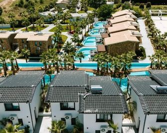 Kallithea Village hotel - Kallithea - Zwembad