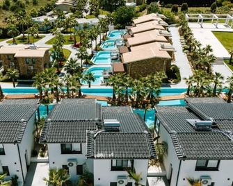 Kallithea Village hotel - Kallithea - Басейн