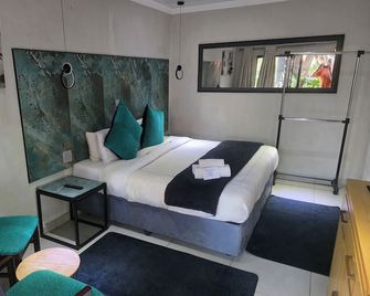 Waterfront Guest House - Hartbeespoort