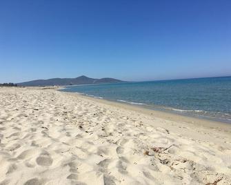 Petite Maison affittacamere - Posada - Strand