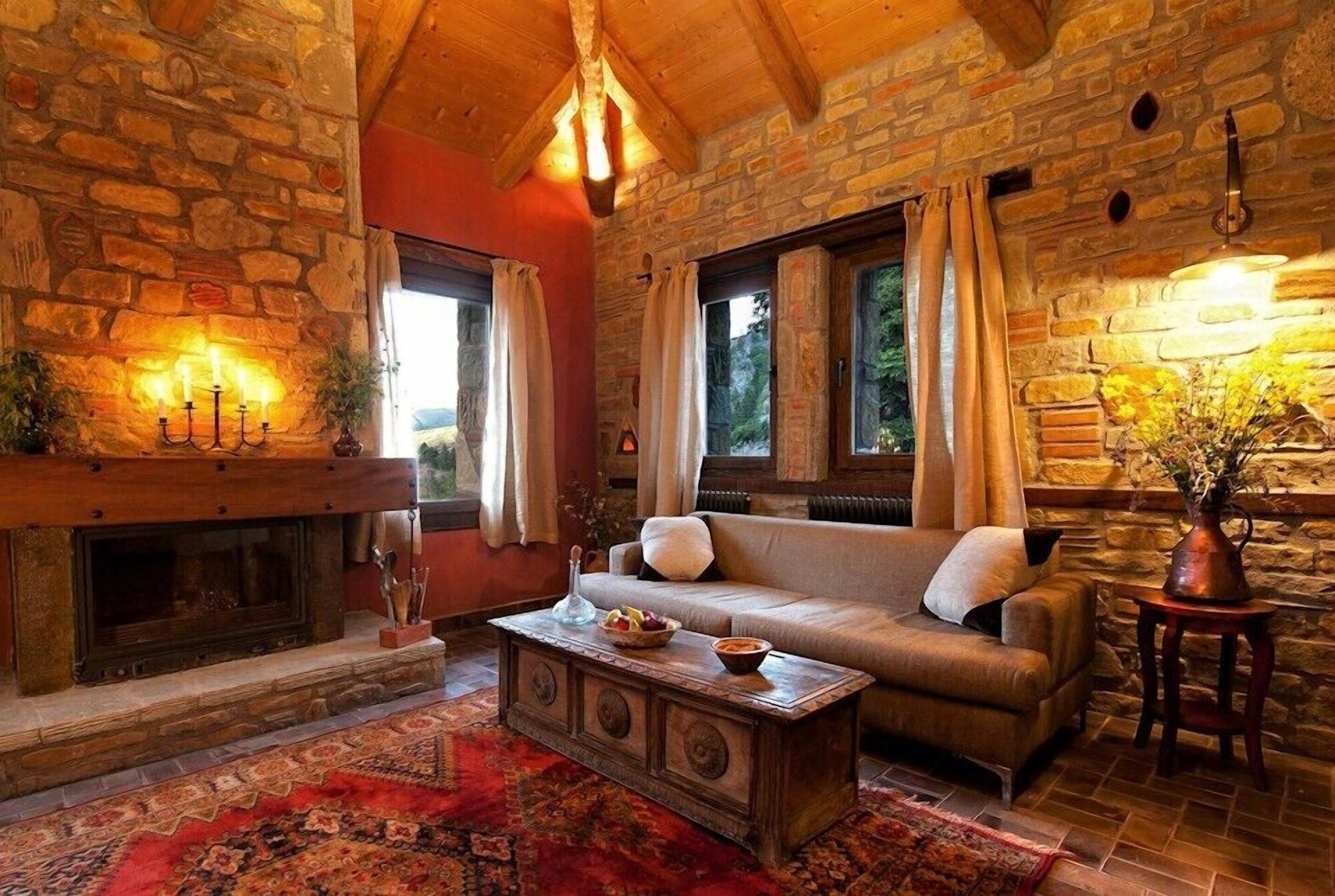 مونتانيما هاندمايد فيليدج