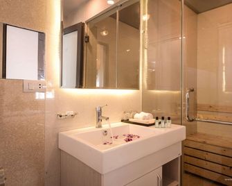 Sepon Boutique Resort - Dong Ha - Baño