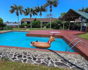 Fletcher Christian Apartments - Isabella Suites - Isla Norfolk - Piscina