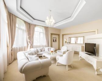 Qafqaz Karvansaray Hotel - Gabala - Living room