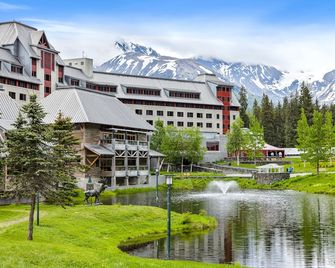 Loveland Cottage - Girdwood - Building