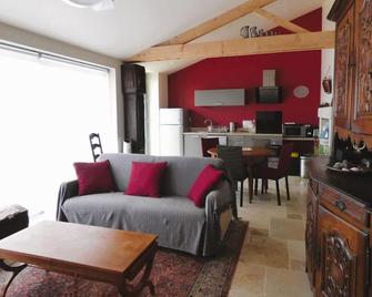 Le Petit Pré, Gîte chez l'habitant - Gizeux - Sala de estar