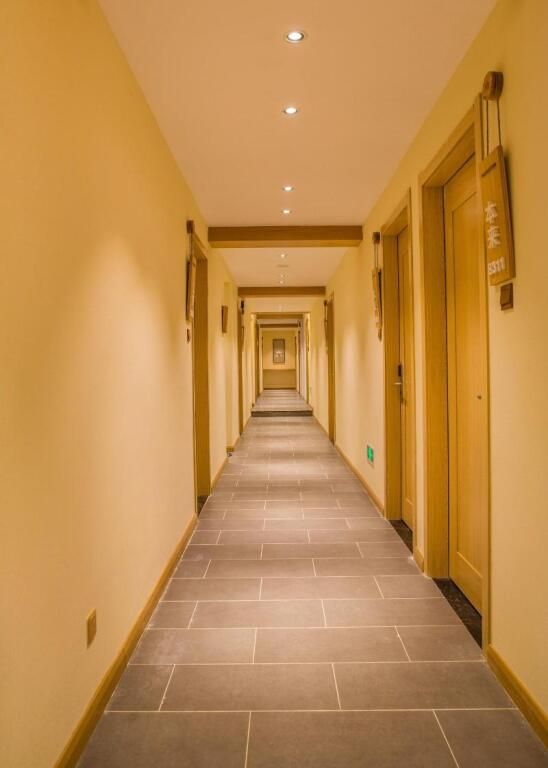 أنشنت ستريت نمبر 5 يوث شيك هوتل