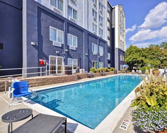 Fairfield Inn & Suites by Marriott Atlanta Vinings/Galleria - Atlanta - Piscina