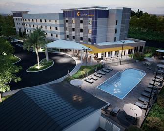 Comfort Inn & Suites Orlando Sanford Airport - Sanford - Gebäude