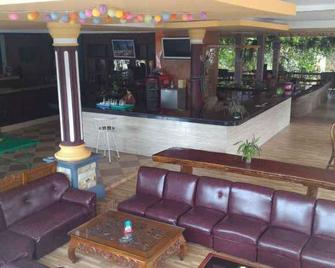 Samosir Cottages Resort - Parapat - Lobby